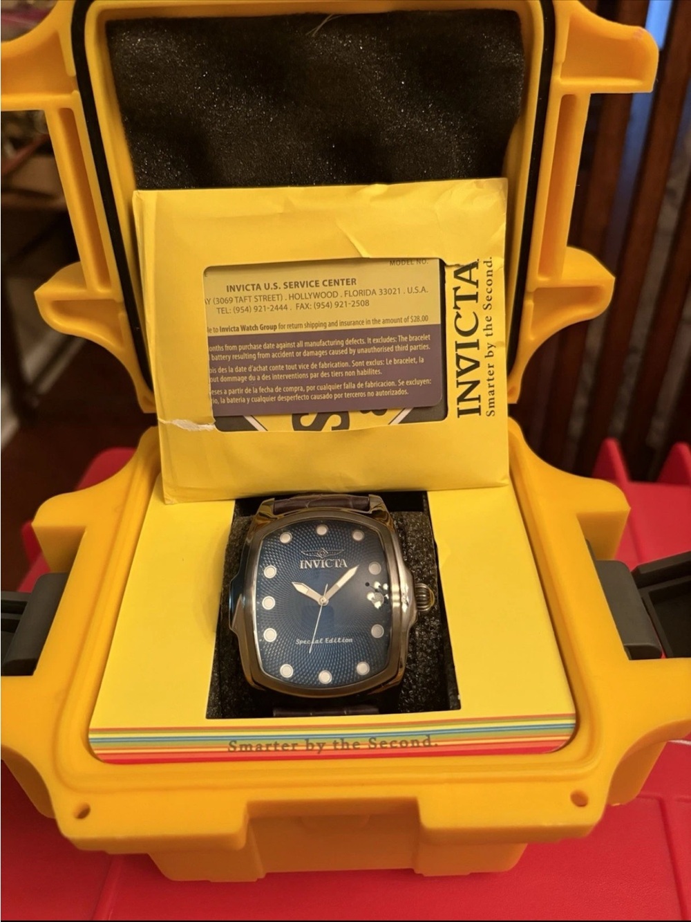 Invicta Mens Blue Dial Watch in Yellow Presentation Case (will need new battery)